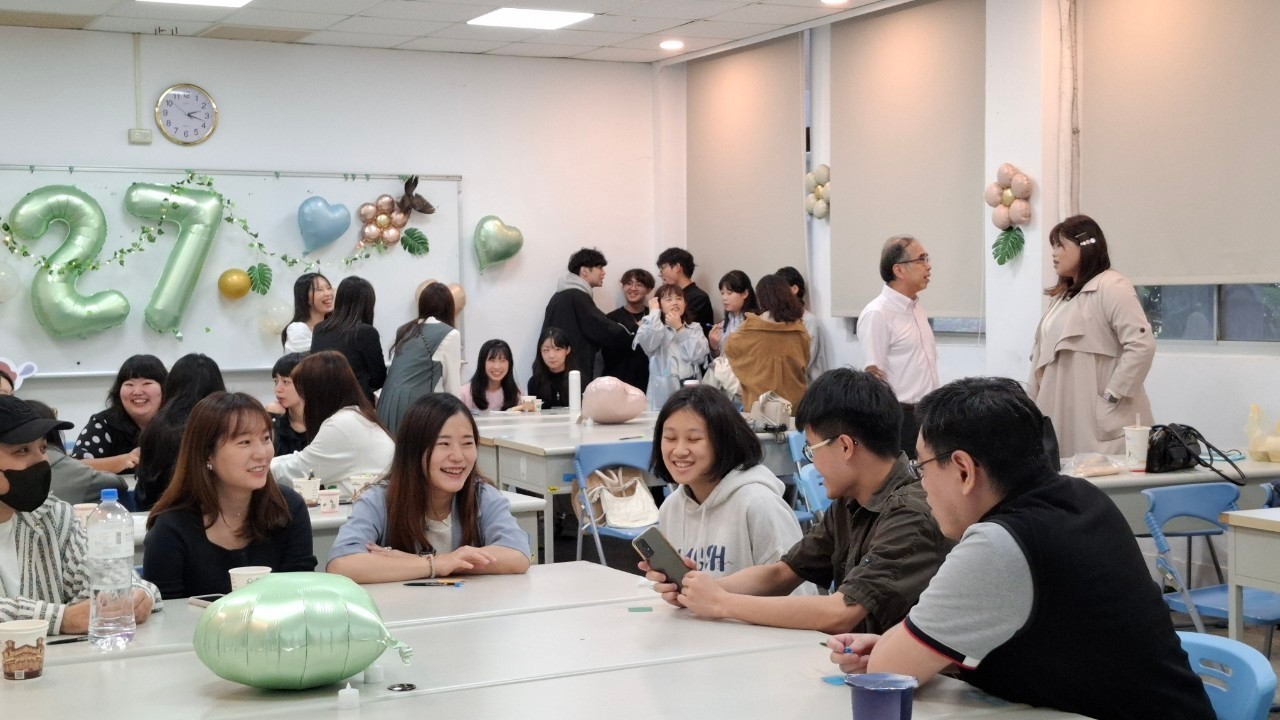 「認識你我他」活動中相談甚歡